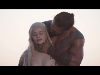 emilia clarke nude in game of thrones | emilia clarke showed her breasts, stripped forcibly, boobs, breasts, ass, ass, hot 18 big ass milf
